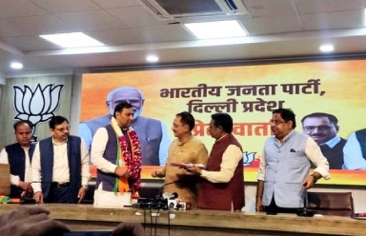 आप पार्षद पवन सहरावत भाजपा में शामिल आप पार्षद पवन सहरावत भाजपा में शामिल