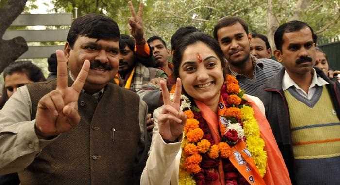 भड़काऊ बयान के मामले में नूपुर शर्मा समेत 9 लोगों पर दिल्ली पुलिस की एफआईआर