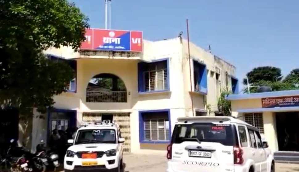 60 साल के अंकल ने 10 साल की बच्ची से किया दुष्कर्म