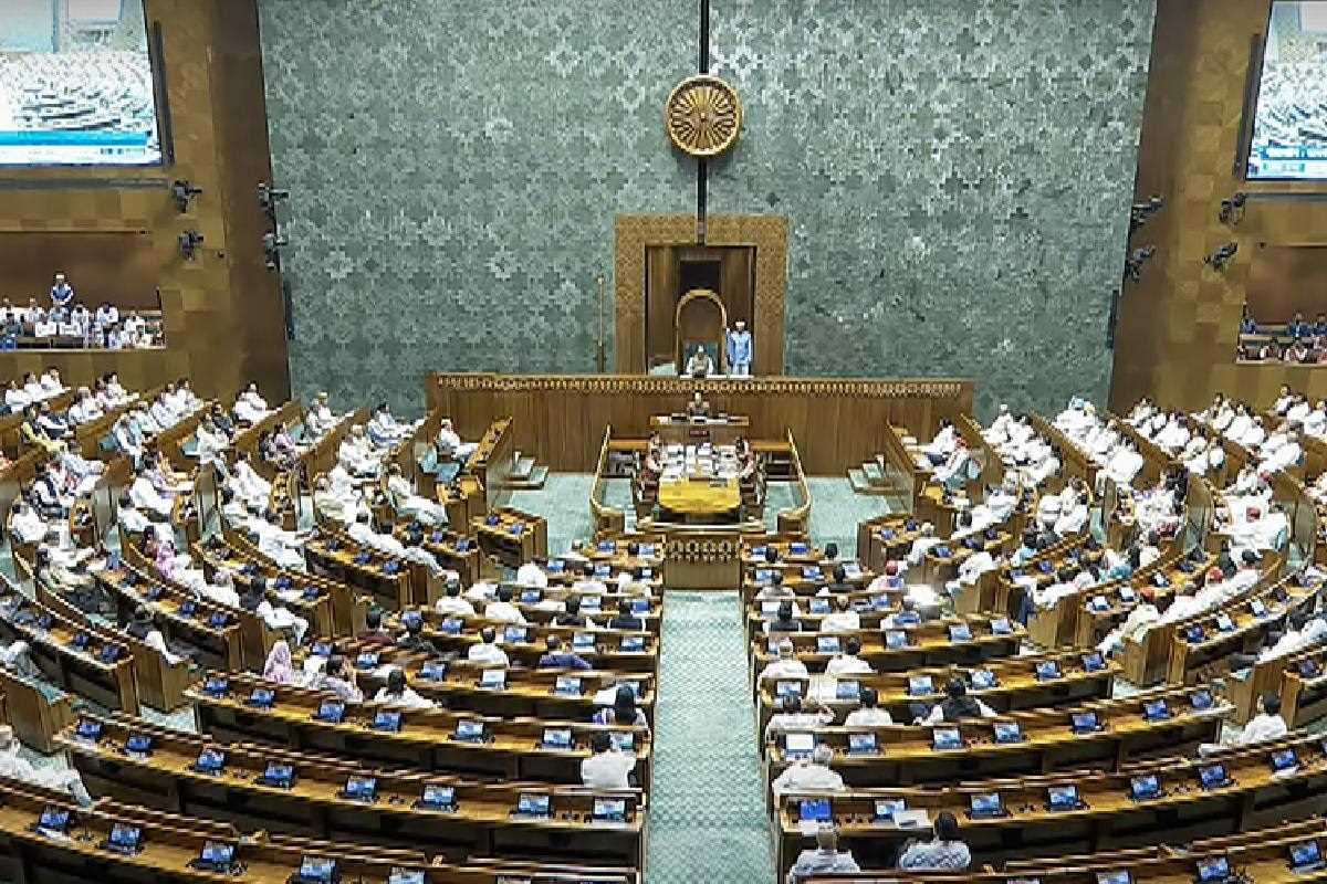 लोकसभा की कार्यवाही दिनभर के लिए स्थगित
