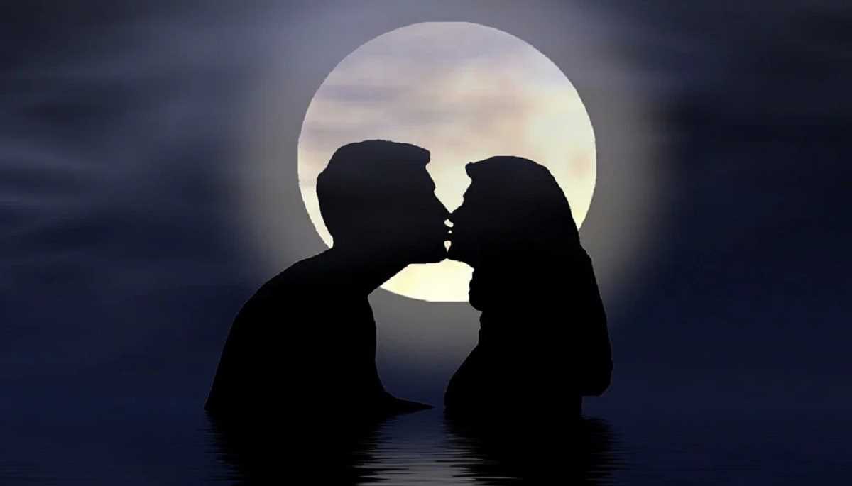 चुंबन से गनोरियाः यौन रोगों के बारे में सौ साल पुरानी समझ बदली चुंबन से गनोरियाः यौन रोगों के बारे में सौ साल पुरानी समझ बदली