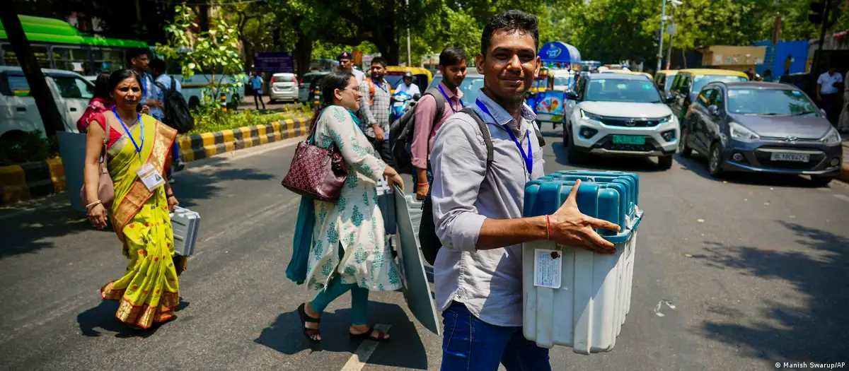 क्या बदला जा सकता है आम चुनावों का समय