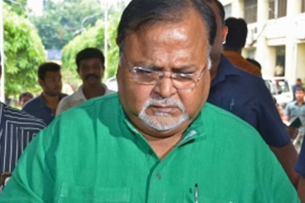डब्ल्यूबीएसएससी घोटाला : बंगाल के पूर्व शिक्षा मंत्री पार्थ चटर्जी के खिलाफ नए आरोप लगाए गए