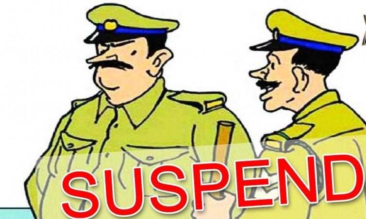 बैरक की दीवार पर पेशाब करने वाला सिपाही निलम्बित