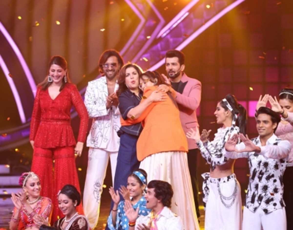 फराह ने रंजीत दहिया से ओम शांति ओम की पेंटिंग बनाने की अपील की