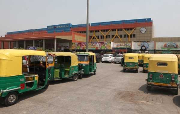 दिल्ली : बढ़ सकता है ऑटो और टैक्सी का किराया, किराए में संशोधन के लिए समिति गठित