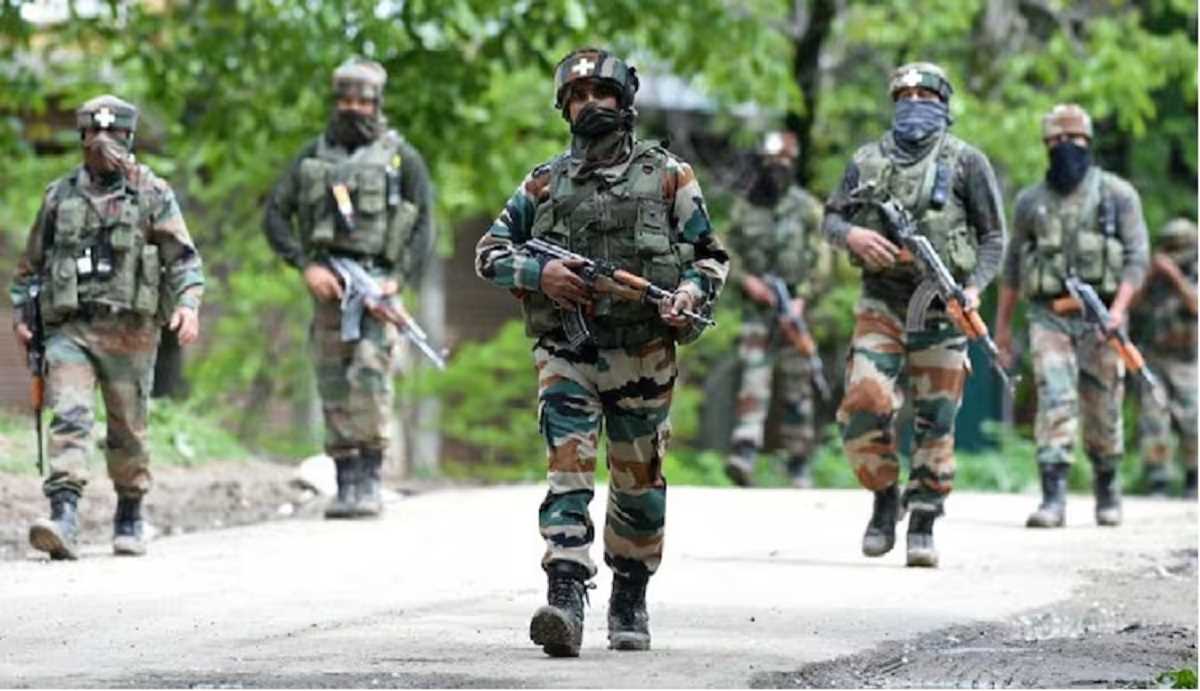 जम्मू -कश्मीर : आतंकियों ने सेना की गाड़ी पर की फायरिंग, अखनूर में मुठभेड़ शुरू