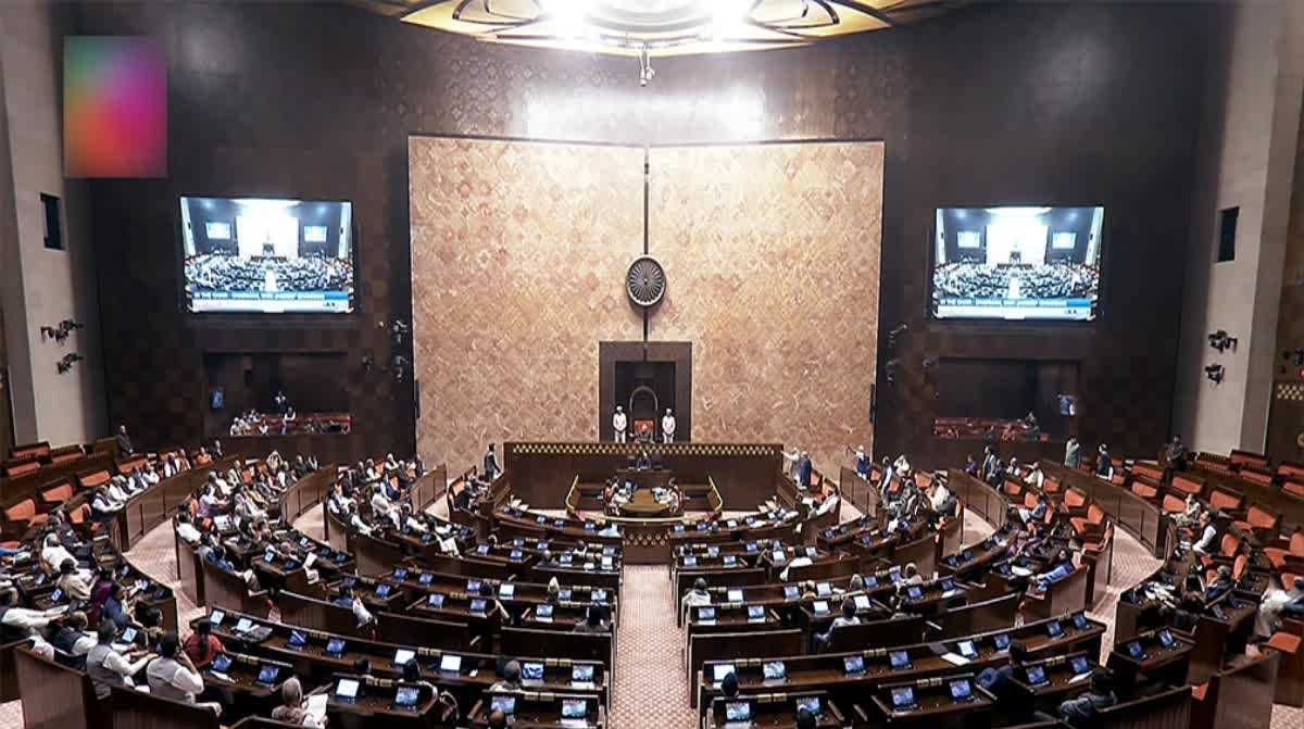 लोकसभा की कार्यवाही दोपहर 12 बजे तक हुई स्थगित , विपक्ष लगा रहा जय संविधान के नारे