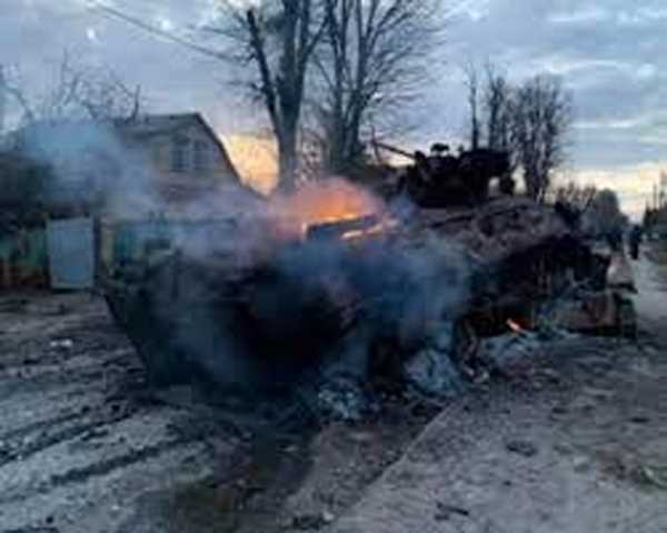 रूस का दावा, यूक्रेन के हेलीकॉप्टरों ने उसके इलाके में हमले किए