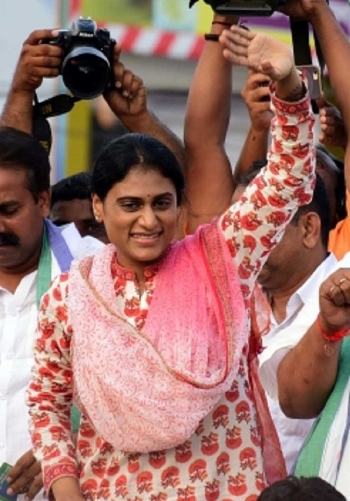वाईएसआरटीपी की नेता वाई.एस. शर्मिला जल्‍द थामेगी कांग्रेस का दामन