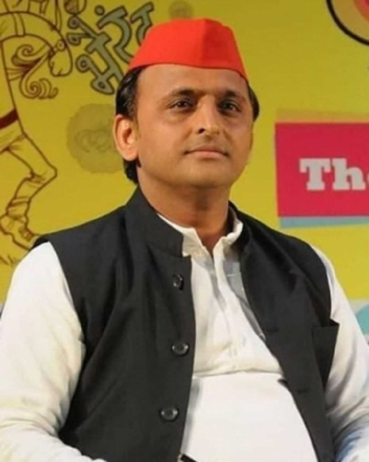 यूपी चुनाव में मतदाताओं के नाम कटने का सबूत जुटा रही सपा