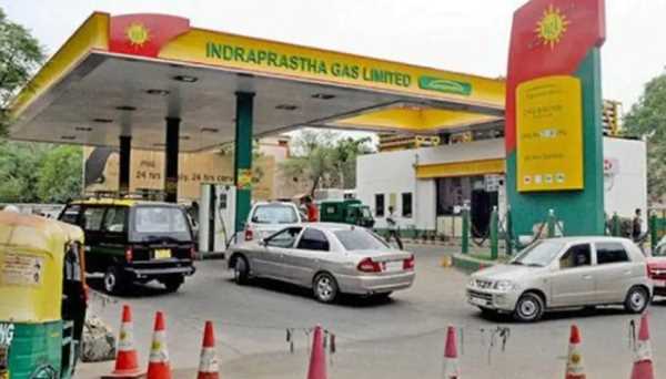 दिल्ली में फिर महंगी हुई सीएनजी, 12 घंटे में दो बार बढ़ी कीमत