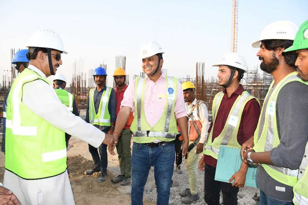 नोएडा एयरपोर्ट से अगले साल शुरू हो जाएगा विमानों का उड़ान-  डा.महेश शर्मा