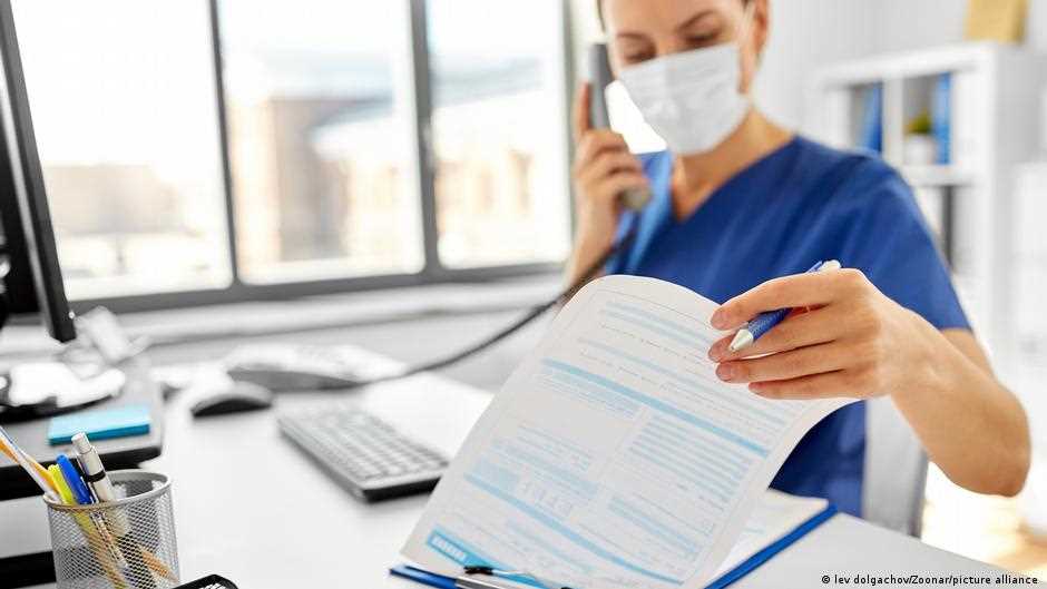 फ्रांस: अब अपॉइंटमेंट लेकर भी डॉक्टर के पास नहीं पहुंचे, तो लगेगा जुर्माना