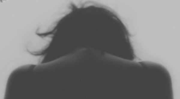 तेदेपा नेता के शोषण से परेशान 14 वर्षीय बच्ची ने जान दी