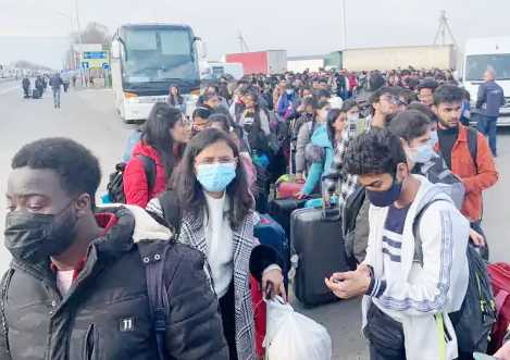 यूक्रेन से नागरिकों लोगों को बाहर निकलने में मदद करेगा हंगरी