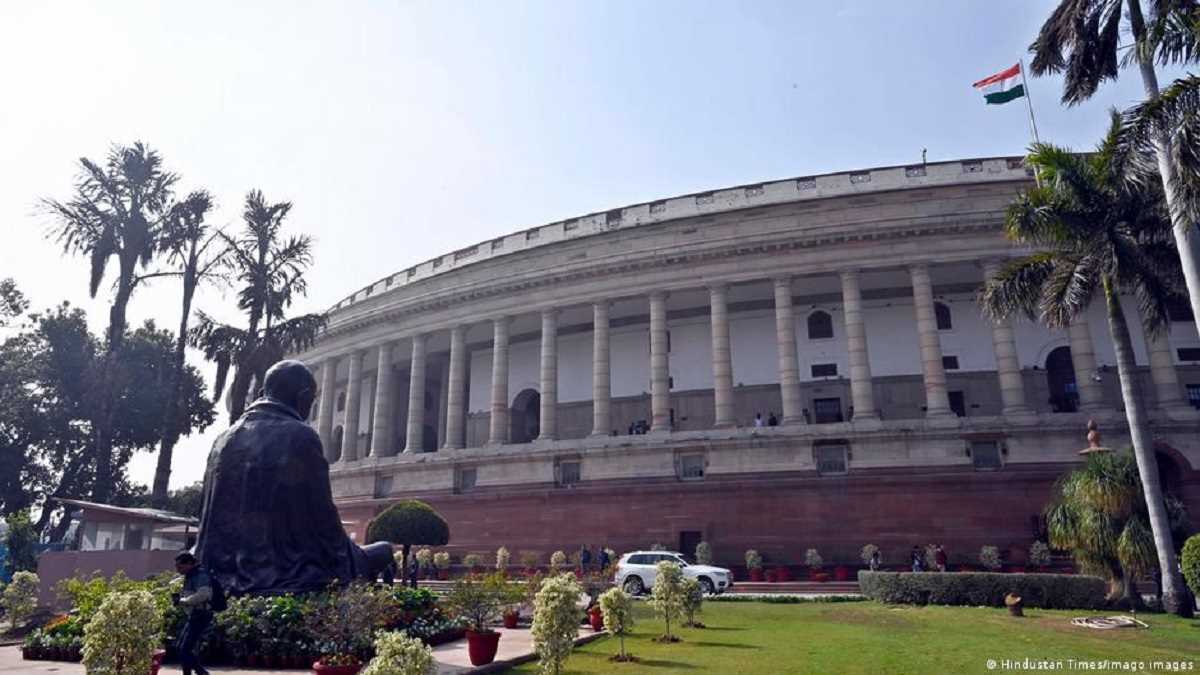 भारत: संसद का विशेष सत्र शुरू, कल से नयी संसद में बैठकें