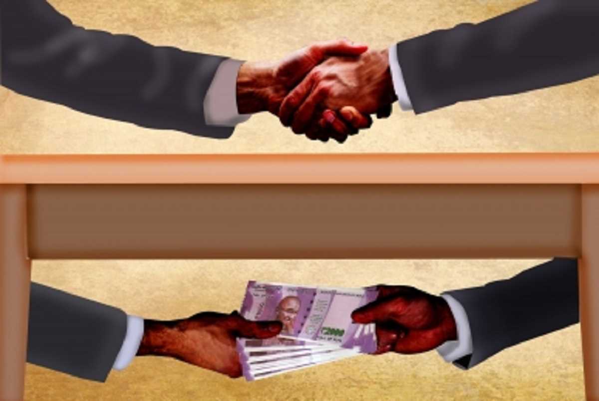 सीबीआई ने 50 लाख रुपये घूस मामले में रेलवे अधिकारी को किया गिरफ्तार