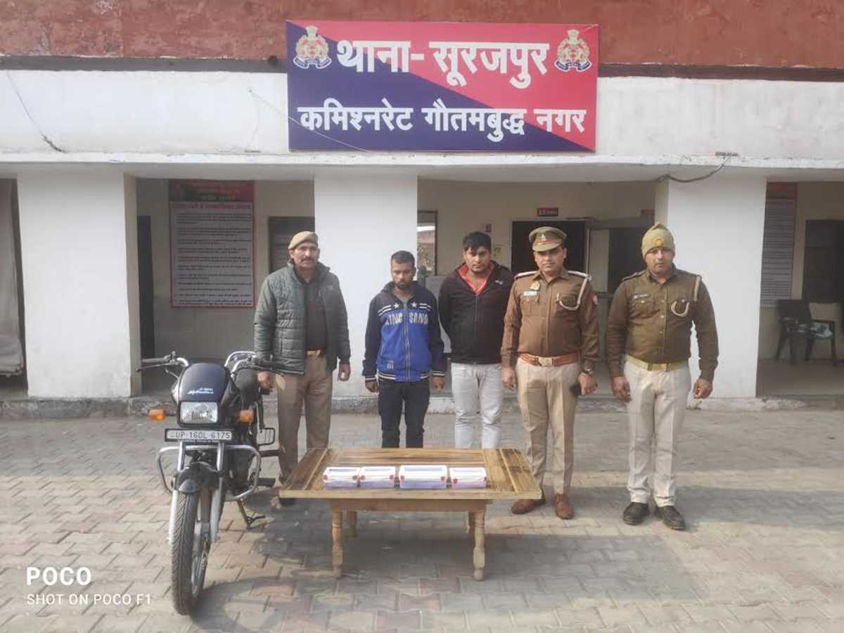 अधिवक्ता को लूटने वाले दो आरोपी चढ़े पुलिस के हत्थे, बाइक व तमंचा बरामद