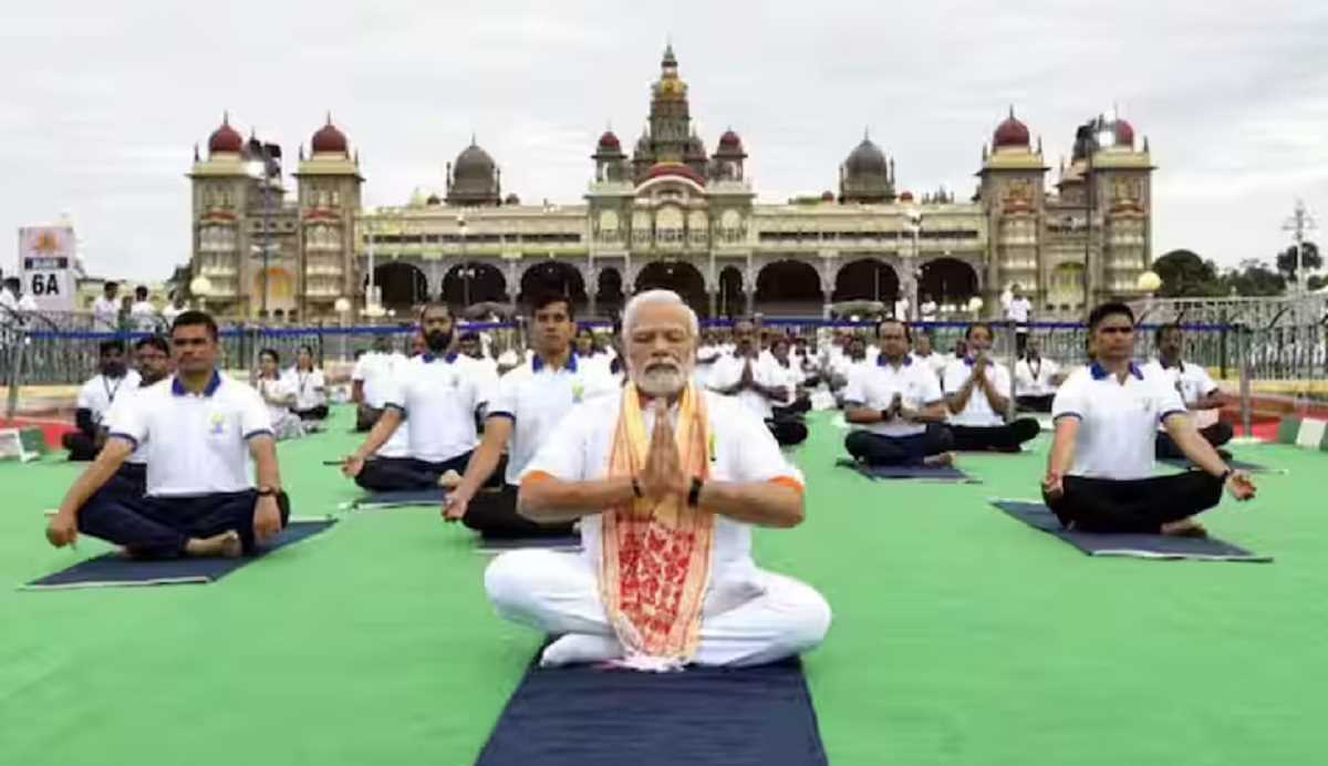 श्रीनगर में पीएम मोदी के योग कार्यक्रम के लिए तैयारियां जोरों पर