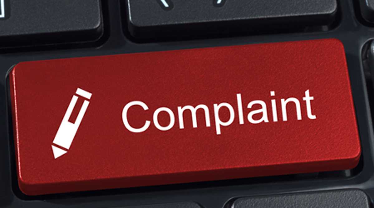 दलित विधवा ने अपनी जमीन पर जबरन दबंगों द्वारा कब्जा करने का लगाया आरोप एसएसपी से की शिकायत