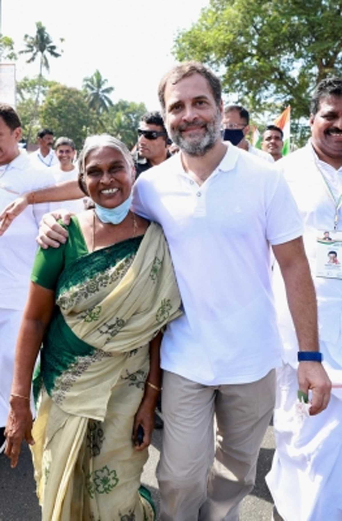 गुजरात में सत्ता में आने पर पुरानी पेंशन योजना को फिर से बहाल करेगी कांग्रेस : राहुल