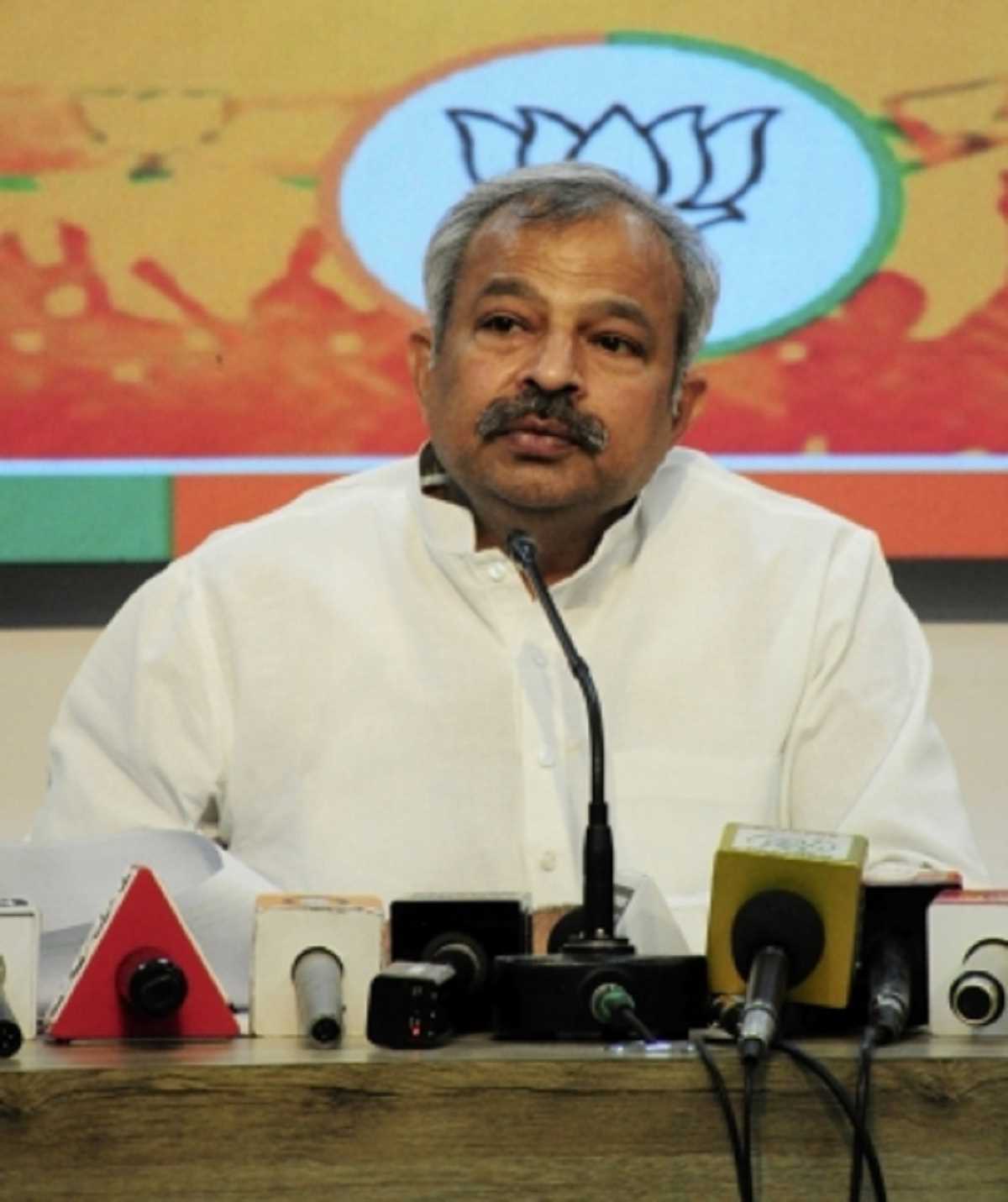 केजरीवाल अब मनीष सिसोदिया व सत्येन्द्र जैन से लें इस्तीफा: दिल्ली बीजेपी केजरीवाल अब मनीष सिसोदिया व सत्येन्द्र जैन से लें इस्तीफा: दिल्ली बीजेपी