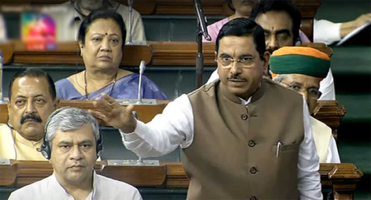 राष्ट्रपति से विपक्षी दलों के मुलाकात पर बोले प्रल्हाद जोशी, सदन में चर्चा तो करें