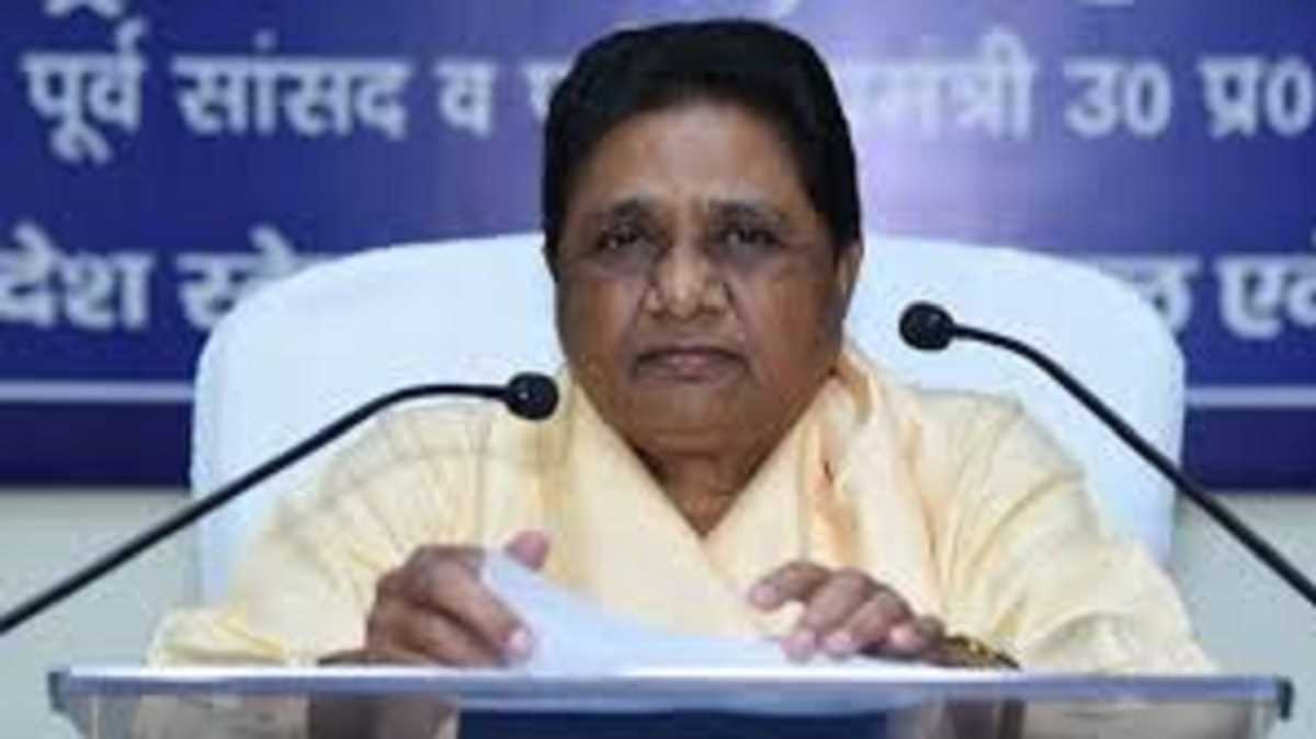 आरक्षण में क्रीमीलेयर लागू करने को लेकर अपनी स्थिति स्पष्ट करे केंद्र सरकार : मायावती