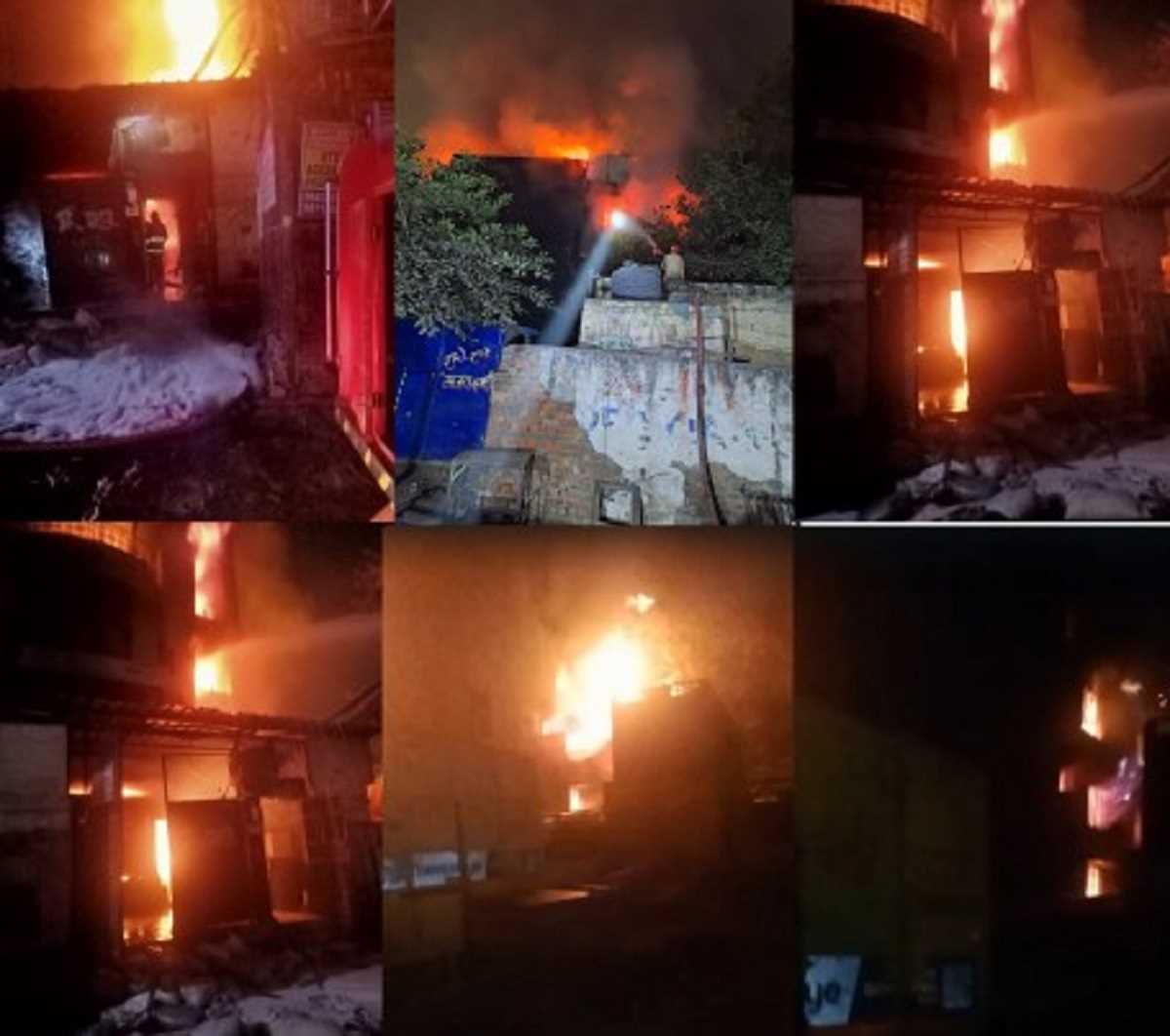 दिल्ली में जूता फैक्ट्री में लगी भीषण आग