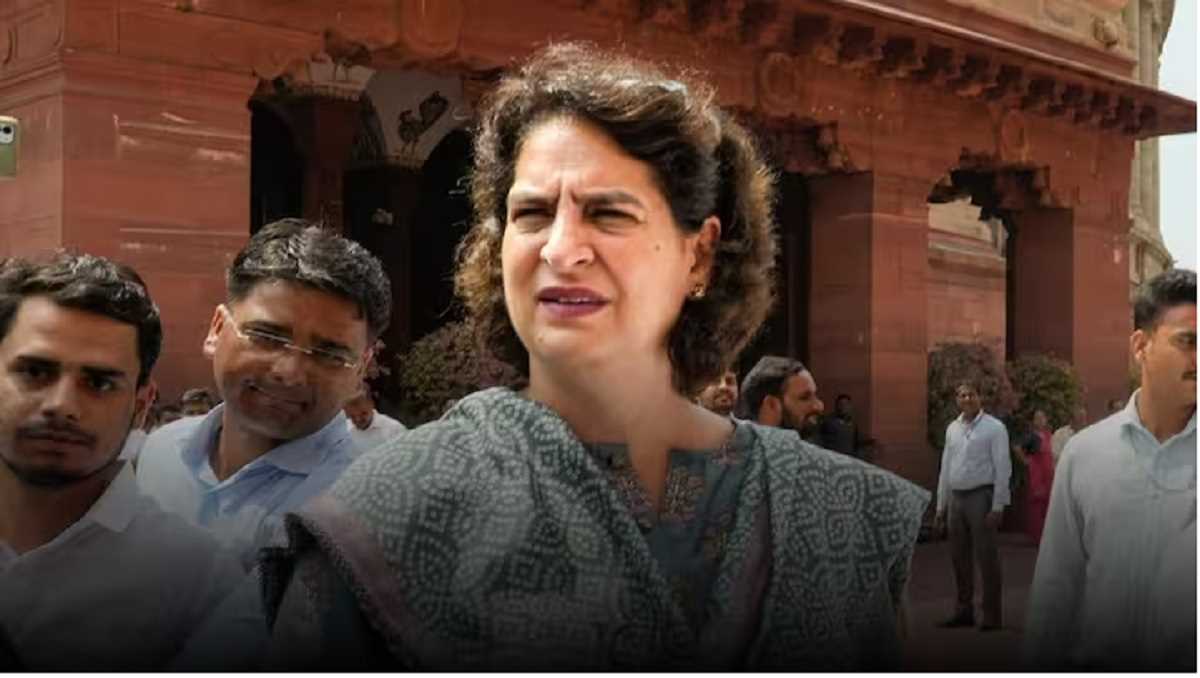 जनता के मुद्दों पर सरकार संसद में नहीं चाहती चर्चा : प्रियंका गांधी