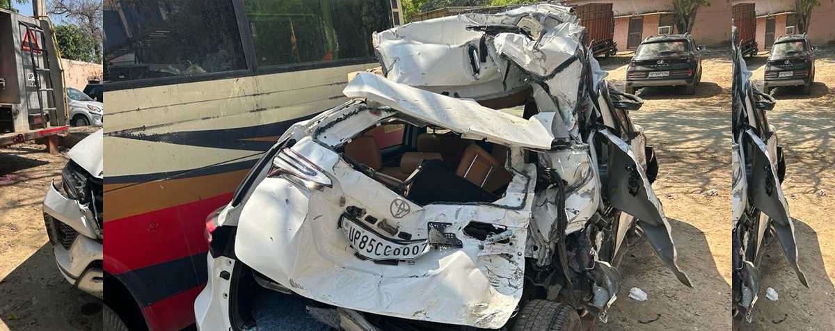 गोवर्धन विधायक के रिश्तेदार की फॉर्च्यूनर में यमुना एक्सप्रेस वे पर मारी टक्कर