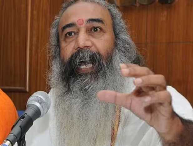 आचार्य प्रमोद कृष्णम ने अपनी पार्टी के मैनेजर को बूढ़ा और अप्रासंगिक करार दिया