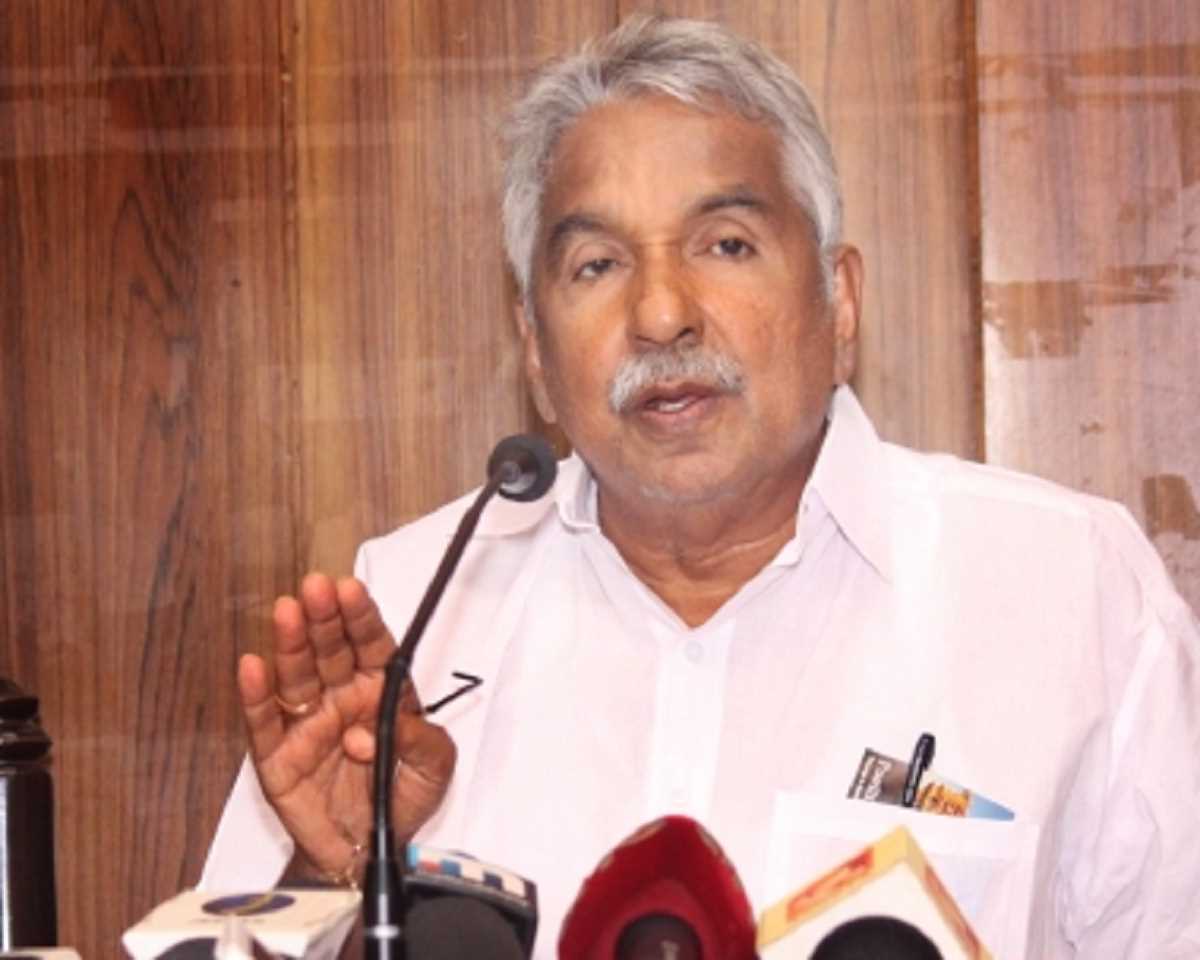 सौर घोटाला यौन उत्पीड़न मामला : ओमन चांडी को क्लीन चिट मिलने पर कांग्रेस ने की विजयन से माफी की मांग