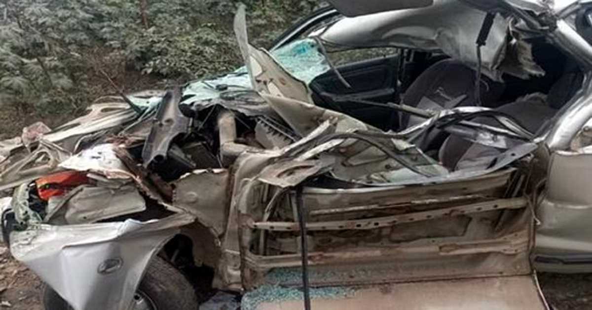 बिजनौर में कार और टैक्टर ट्रॉली की टक्कर में 3 लोगों की मौत बिजनौर में कार और टैक्टर ट्रॉली की टक्कर में 3 लोगों की मौत