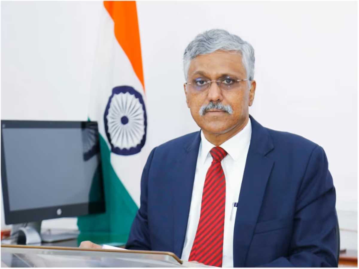 सामरिक संबंधों को बढ़ावा देने रक्षा सचिव गिरिधर अरमाने केन्या जाएंगे सामरिक संबंधों को बढ़ावा देने रक्षा सचिव गिरिधर अरमाने केन्या जाएंगे