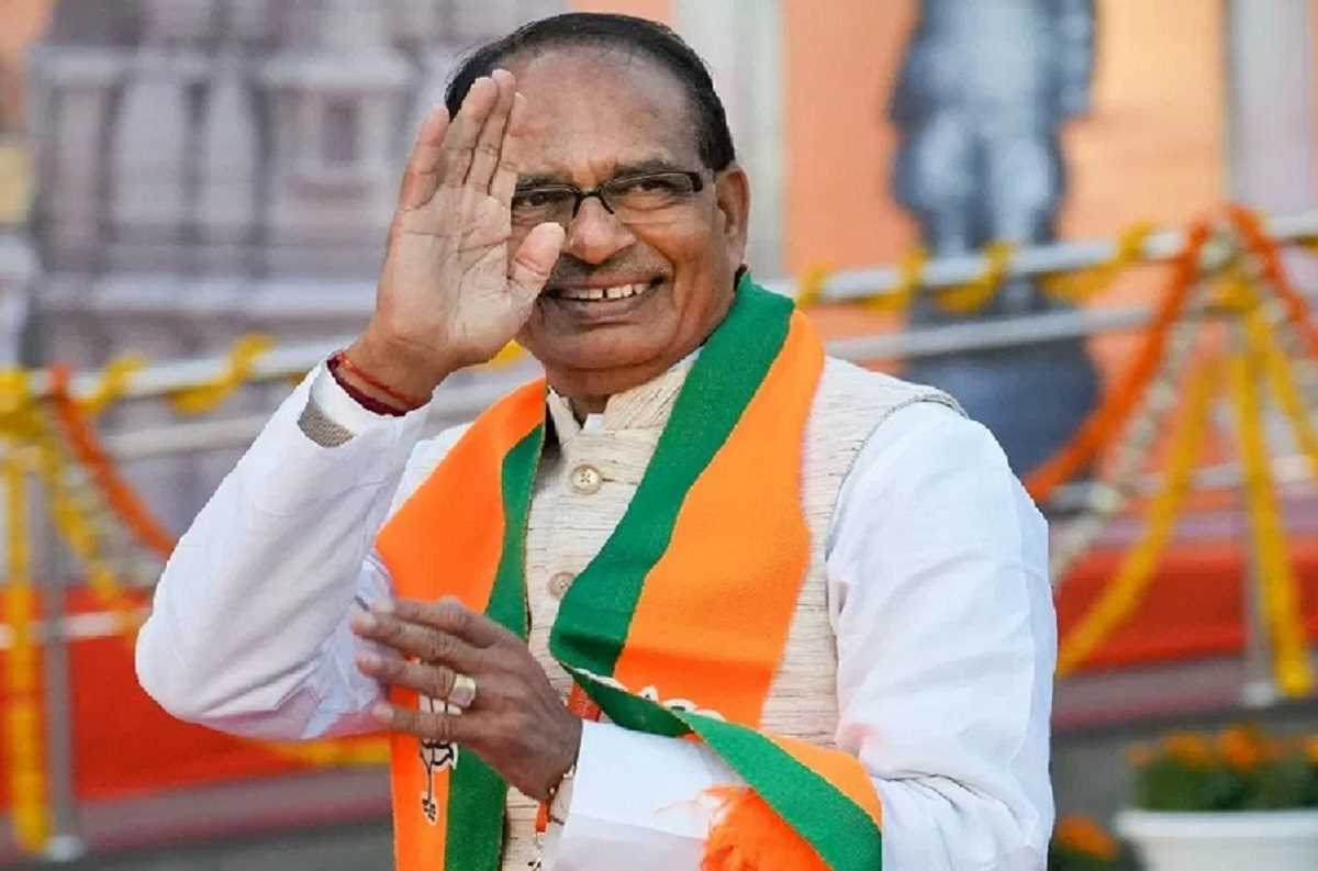 केंद्रीय मंत्री शिवराज सिंह चौहान पहुंचे रांची, विजय संकल्प सभा में होंगे शामिल