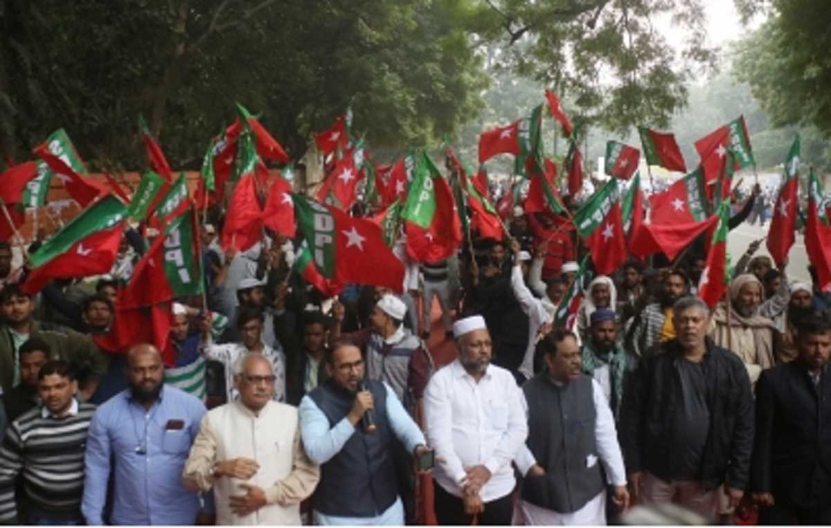 कर्नाटक : एनआईए ने एसडीपीआई, पीएफआई ठिकानों पर की छापेमारी, 60 कार्यकर्ता हिरासत में