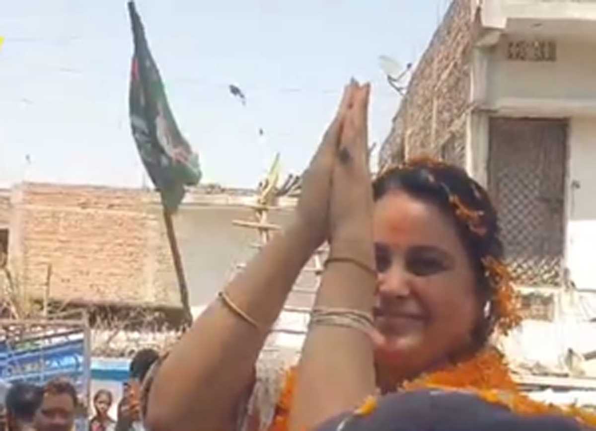 लालू यादव की बेटी रोहिणी ने सारण में शुरू किया जनसंपर्क अभियान लालू यादव की बेटी रोहिणी ने सारण में शुरू किया जनसंपर्क अभियान