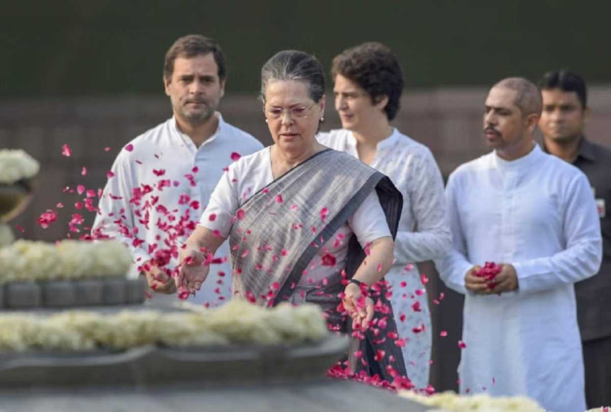 कांग्रेस ने पूर्व पीएम राजीव गांधी की जयंती पर उनके योगदान को किया याद कांग्रेस ने पूर्व पीएम राजीव गांधी की जयंती पर उनके योगदान को किया याद