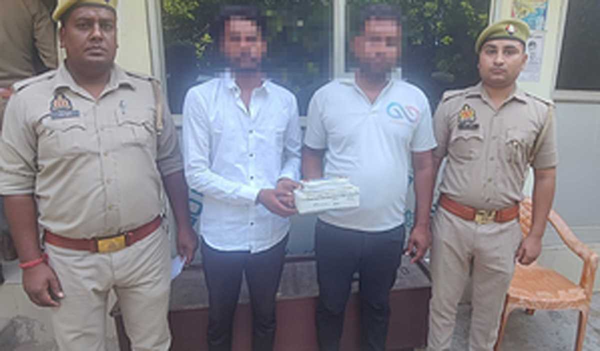 महिला की हत्या का केस सॉल्व करते हुए पुलिस ने दो पड़ोसियों को किया गिरफ्तार