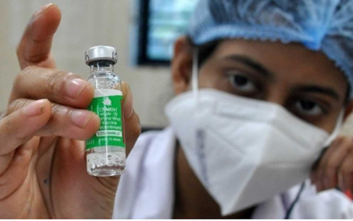 Corona Vaccine: यूपी में कोविशील्ड वैक्सीन की नई डोज की हुई सप्लाई Corona Vaccine: यूपी में कोविशील्ड वैक्सीन की नई डोज की हुई सप्लाई