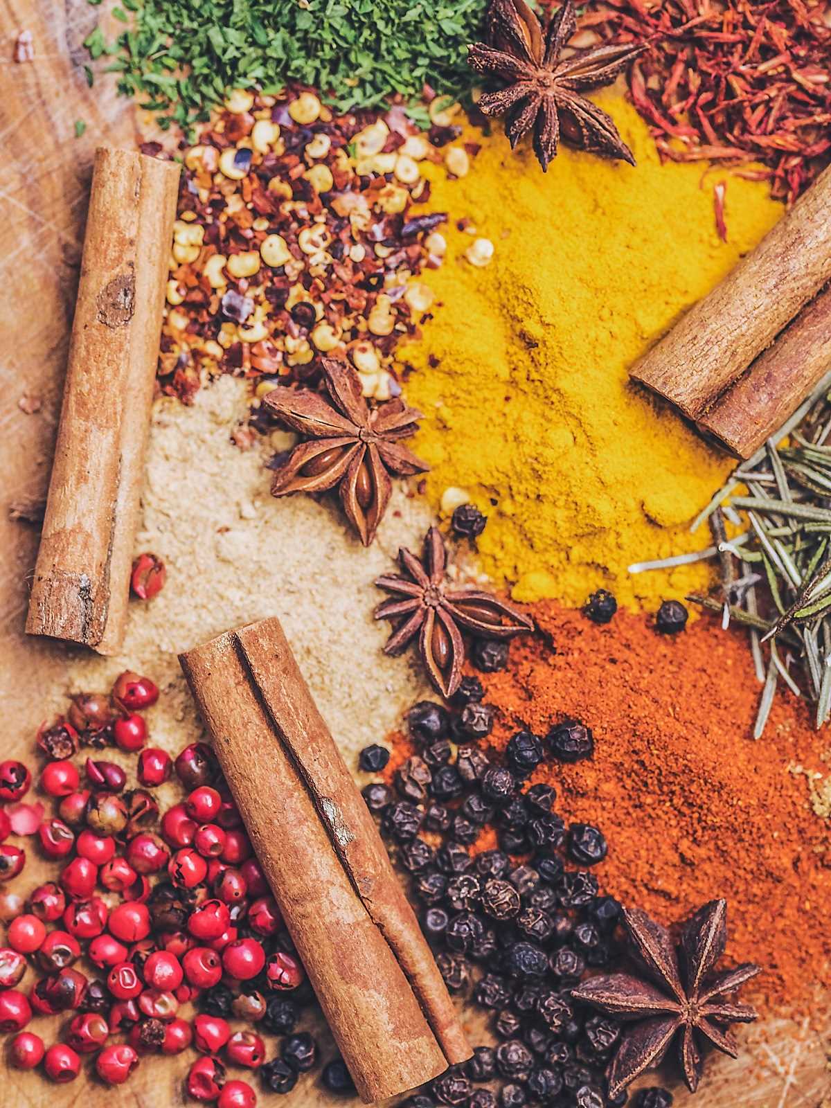 इन मसालों में लजीज भोजन का छिपा है राज, स्वास्थ्य के लिए भी असरदार