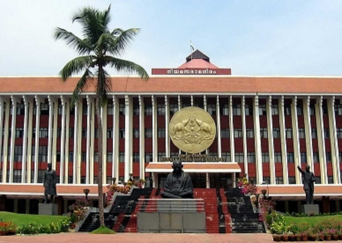 तिरुवनंतपुरम: राज्य के इतिहास में पहली बार केरल विधानसभा के मौजूदा सत्र में स्पीकर के पैनल में सभी महिलाएं