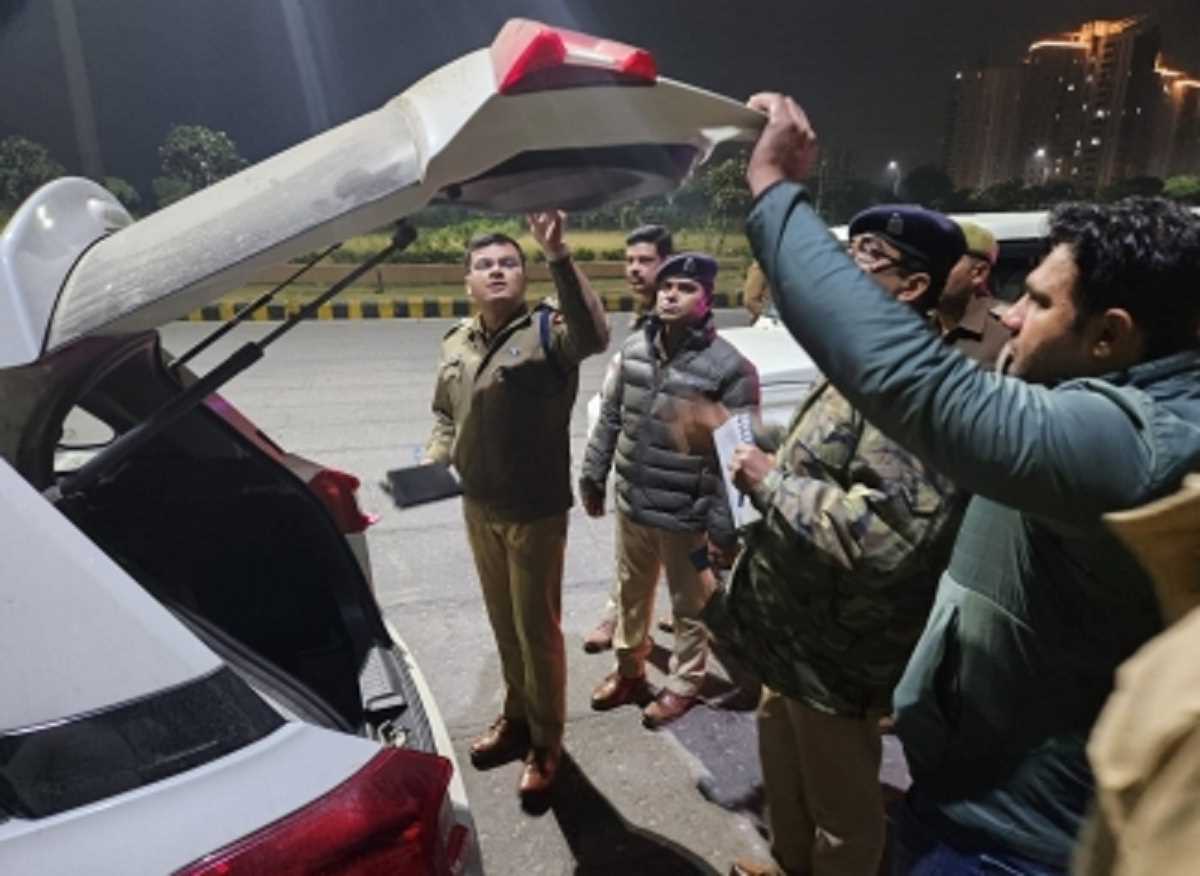 पुलिस व वाहन चोर गैंग के बीच मुठभेड़, दो बदमाश घायल पुलिस व वाहन चोर गैंग के बीच मुठभेड़, दो बदमाश घायल