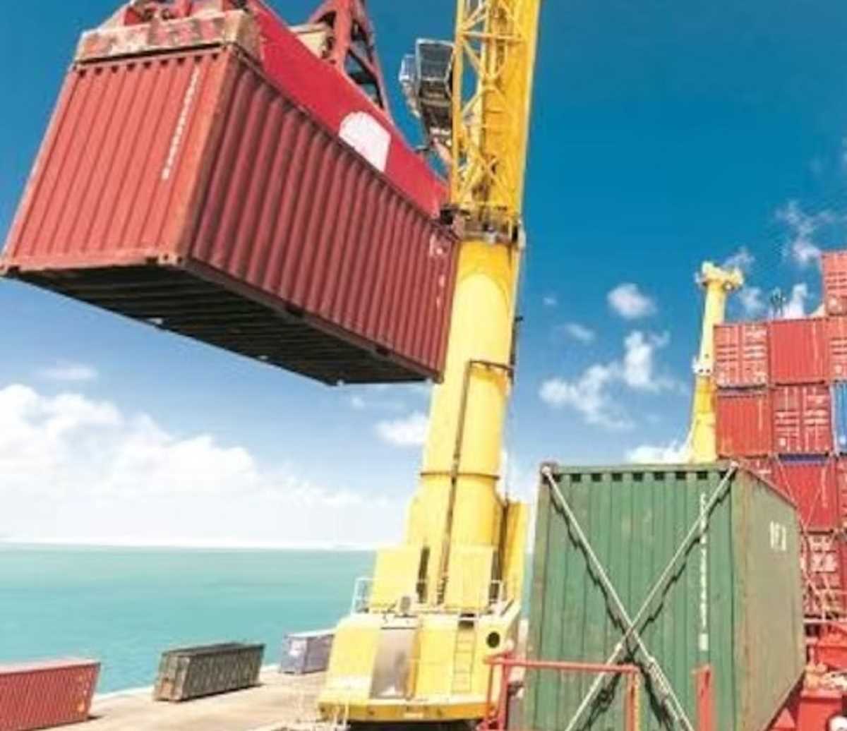 आयात में गिरावट के चलते सितंबर में भारत का व्यापार घाटा कम हुआ