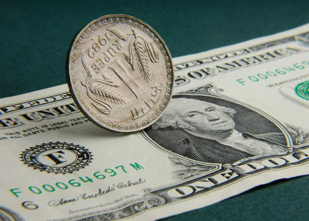 शेयरों में ज्‍यादा विदेशी फंड आने से रुपया मजबूत