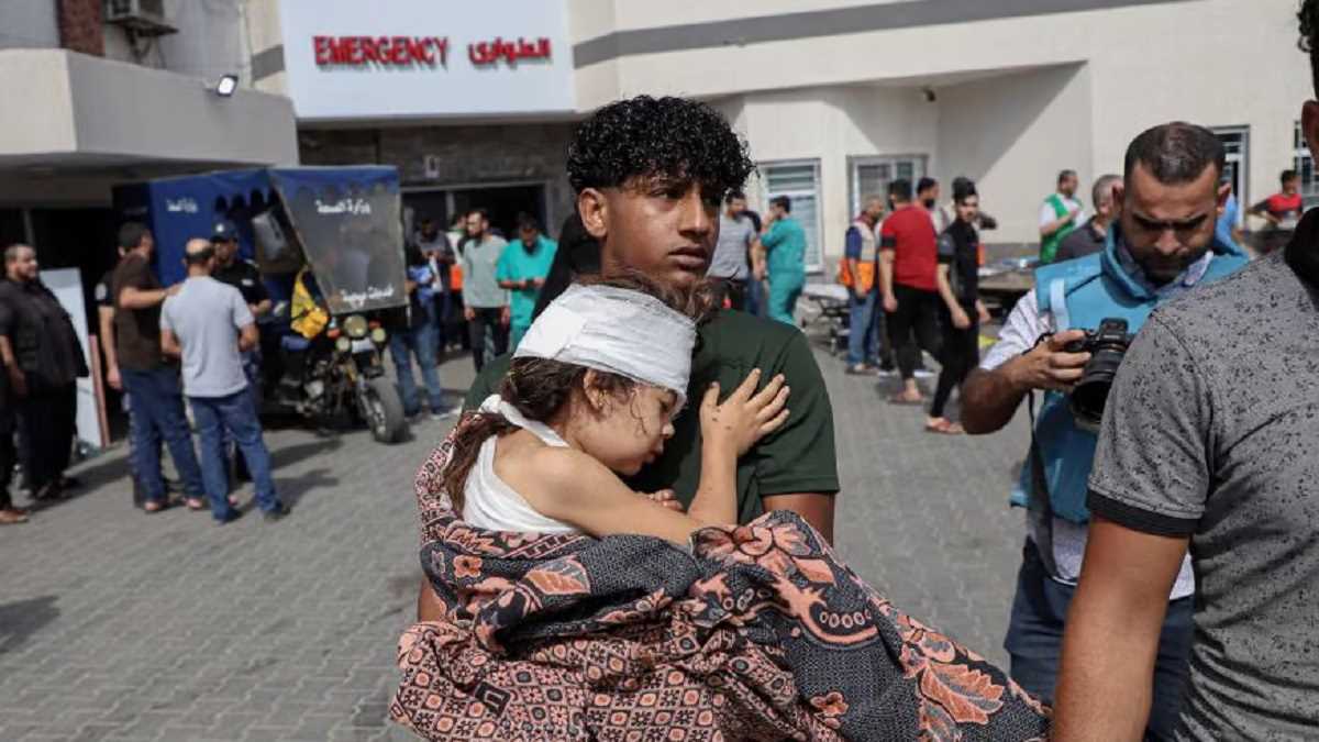 फिलिस्तीनी स्वास्थ्य मंत्रालय ने किया बड़ा दावा- गाजा के आधे अस्पताल सेवा से बाहर