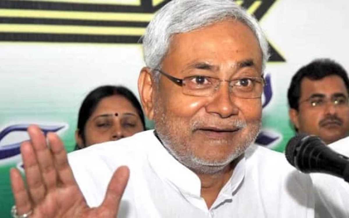 एनडीए के साथ नजदीकी पर नीतीश के दो टूक- कौन क्या बोलता है, इससे कोई मतलब नहीं