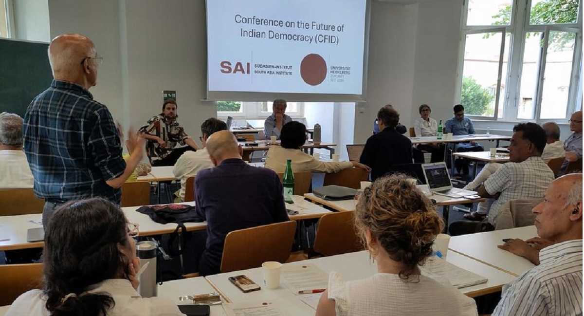 भारतीय लोकतंत्र का भविष्य संवारने के लिए क्या करना होगा?